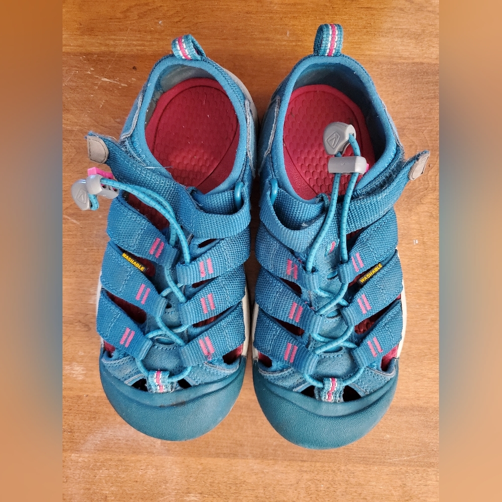 Keen Newport sandals turquoise pink kids sz us2